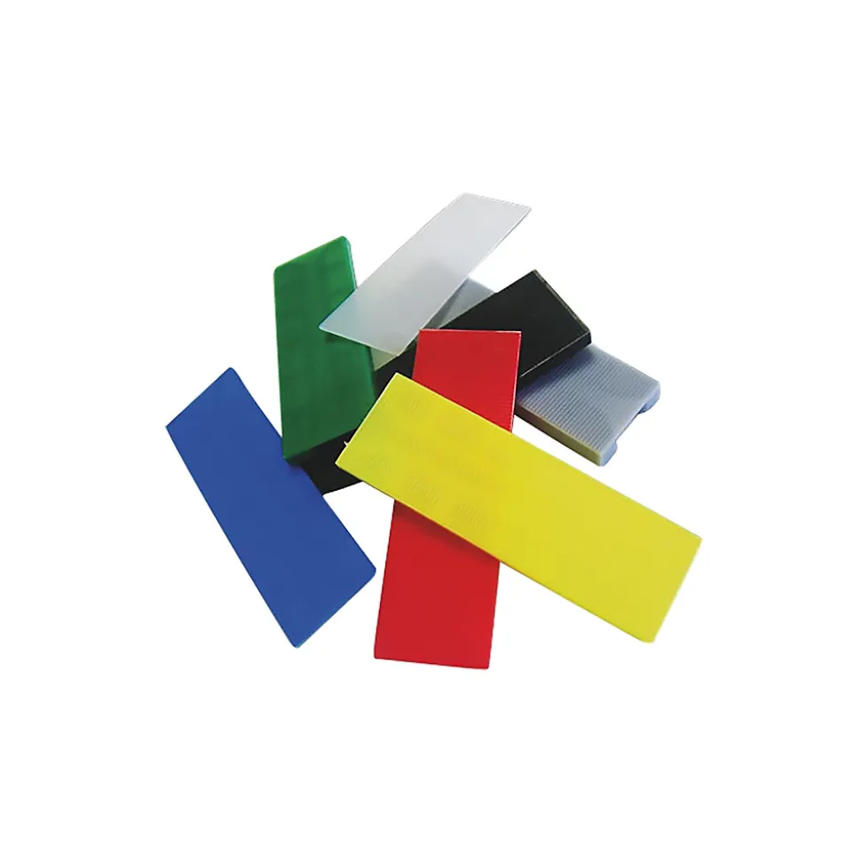 Cale PVC universelle panachée 26 x 80 mm vendue par 200 pièces