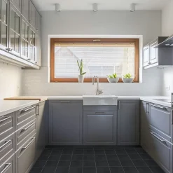 Carreau de ciment véritable Anthracite 20x20x1,6 cm (lot de 0,48 m²) - RO'MA NATURE