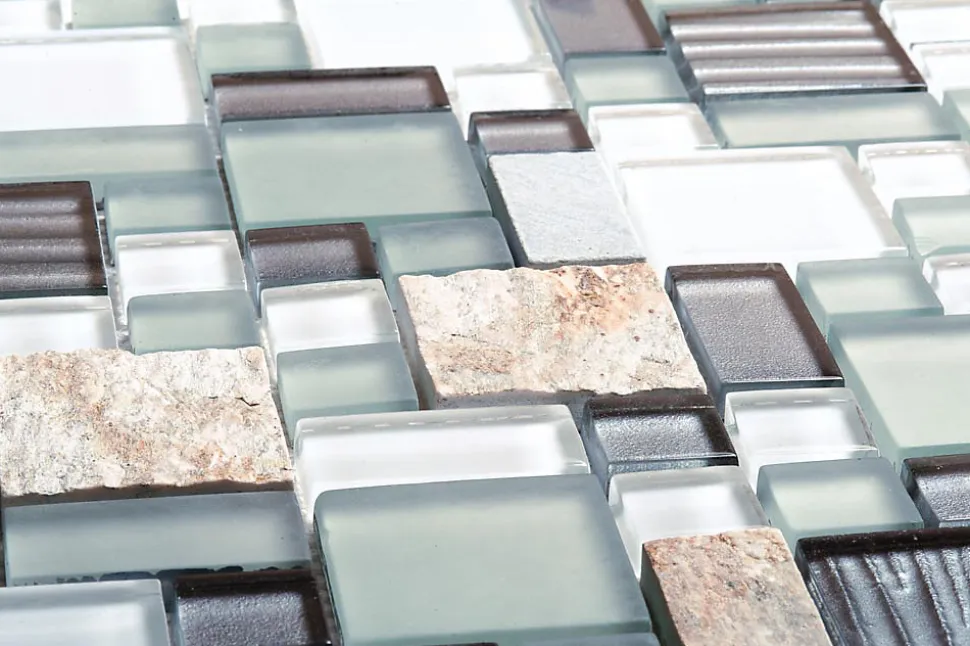 Mosaique de Quartzite Multiformat et Verre Gris - vendu par plaque de 30X30 Cm -