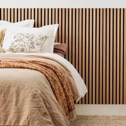 Panneau mural tasseau bois 120 x 30 x 1 cm - Lamelles chêne clair véritable fond noir 0,36 m²