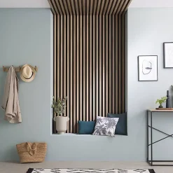 Panneau mural tasseaux bois MDF sur fond rigide HDF 250 x 17,6 x 4 cm - chêne clair sur fond noir
