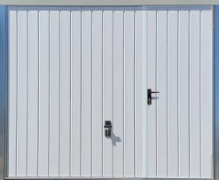 Porte de garage basculante blanc avec portillon droit l.240 x H.200 cm x Ep.20 mm