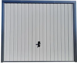Porte de garage basculante blanche l.250 x H.200 cm x Ep.20 mm