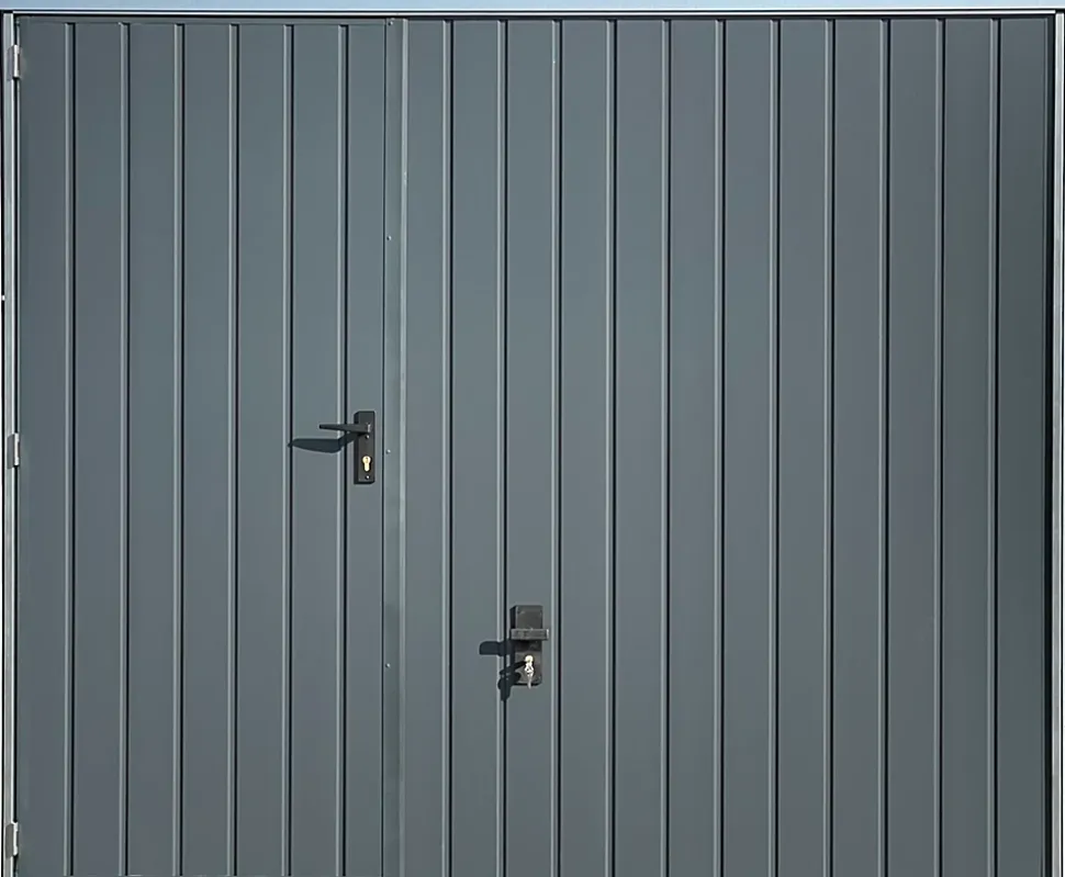Porte de garage basculante grise avec portillon l.240 x H.200 cm x Ep.20 mm