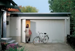 Porte de garage basculante avec portillon acier Hormann blanc trafic ral 9016 - l.237,5 x h.200 cm