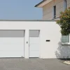 Porte de garage sectionnelle acier Hormann SandGrain blanc trafic RAL 9016 - l.300 x h.212,5 cm - motorisée
