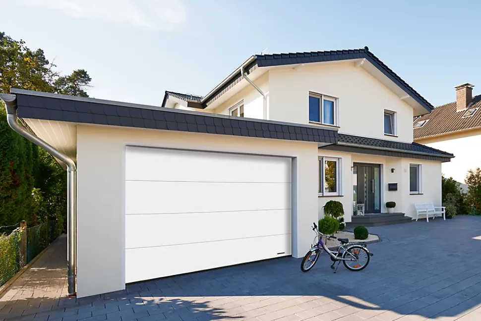 Porte de garage sectionnelle acier EcoStar blanc RAL 9016 Matt Deluxe - l.237,5 x h.212,5 cm - motorisée