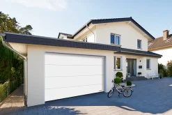 Porte de garage sectionnelle acier Hormann Planar blanc RAL 9016 Matt Deluxe - l.300 x h.212,5 cm - motorisée