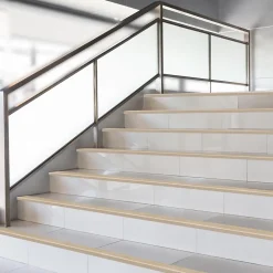 Seuil d'escalier Safety Forme: F Aluminium anodisé Or élégant L 134 cm