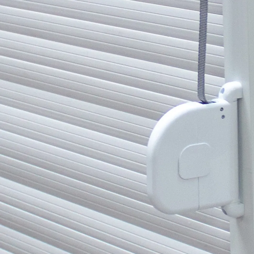 Volet roulant uPVC blanc - ouverture manuelle par sangle - Fortia - l.140 x H.215 cm